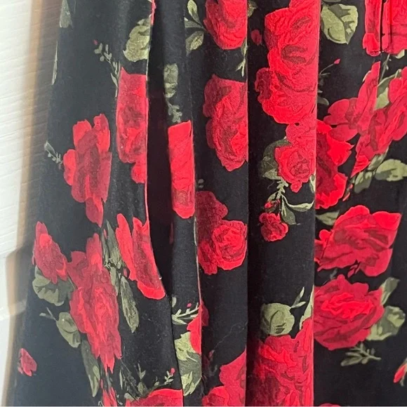 Hot Topic Red Roses Halter Top Dress Sz XXL Pinup Tulle Trim Black & Red - Picture 12 of 16